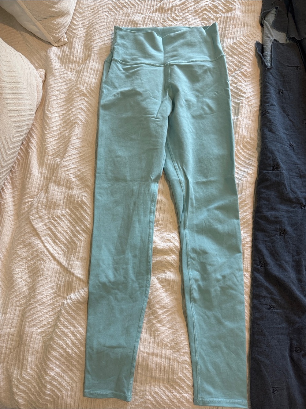 ALO Yoga Light Teal Stretch Leggings